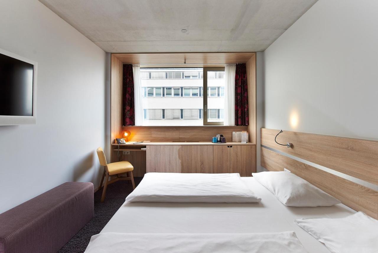 Simm'S Hotel - Cityhotel Next To Metro U3 Wina Bagian luar foto