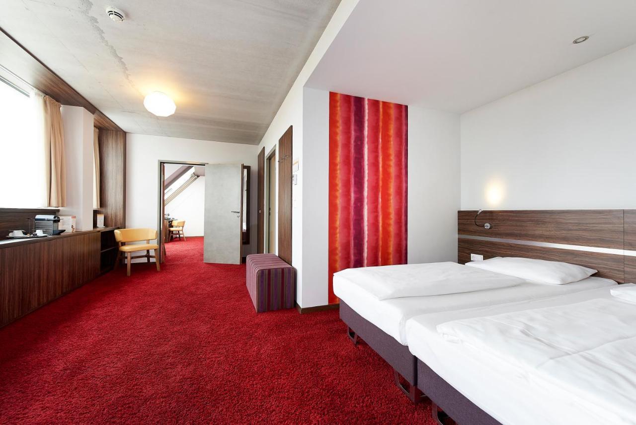 Simm'S Hotel - Cityhotel Next To Metro U3 Wina Bagian luar foto