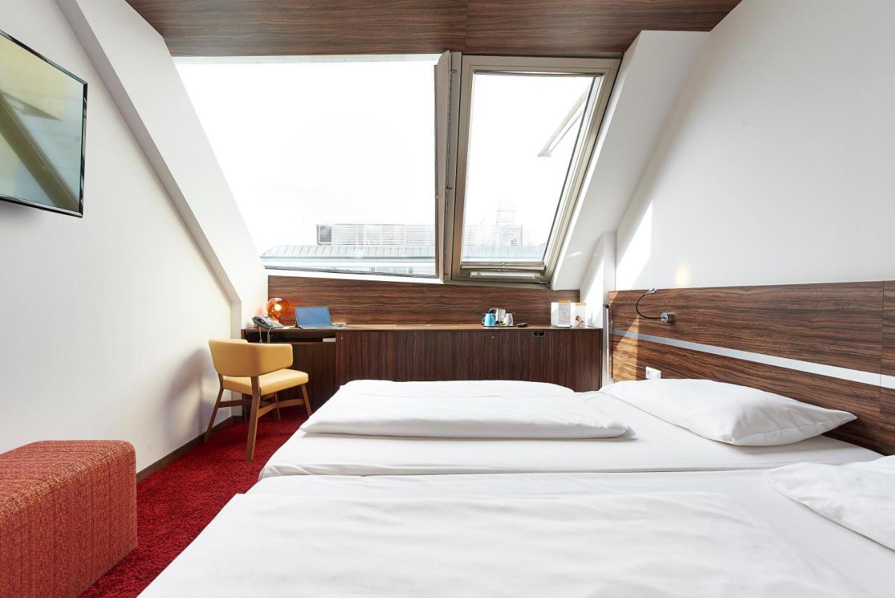 Simm'S Hotel - Cityhotel Next To Metro U3 Wina Bagian luar foto
