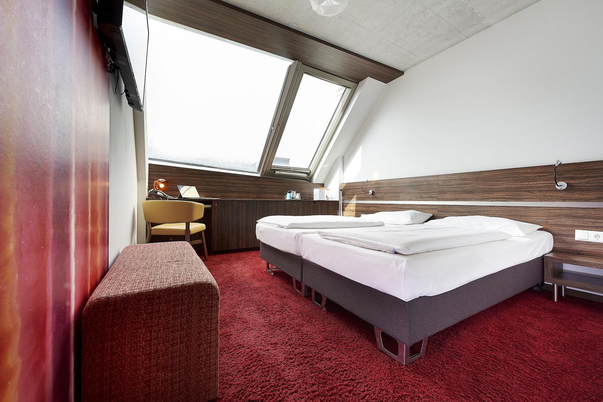 Simm'S Hotel - Cityhotel Next To Metro U3 Wina Bagian luar foto